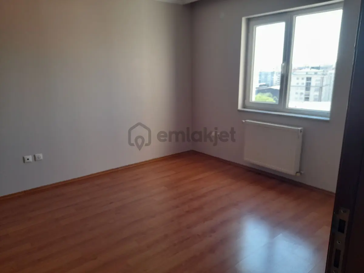 Metrobüse Yürüme Mesafesinde Kiralık 3+1 Daire - 17