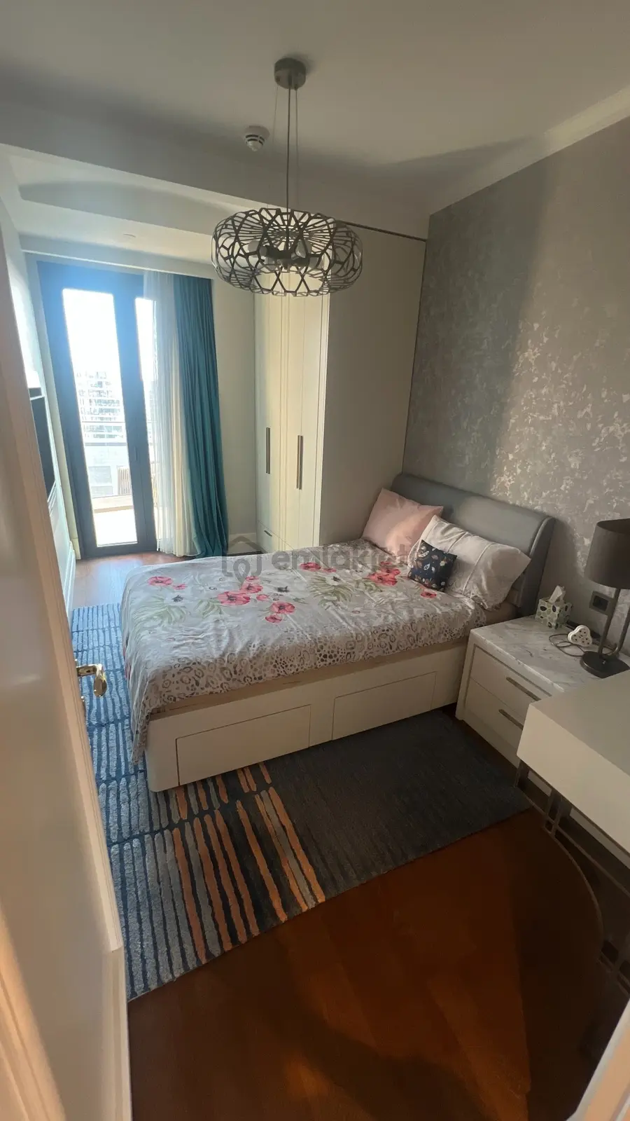 Büyükyalı'da Manzaralı Eşyalı 3+1 Daire - 26