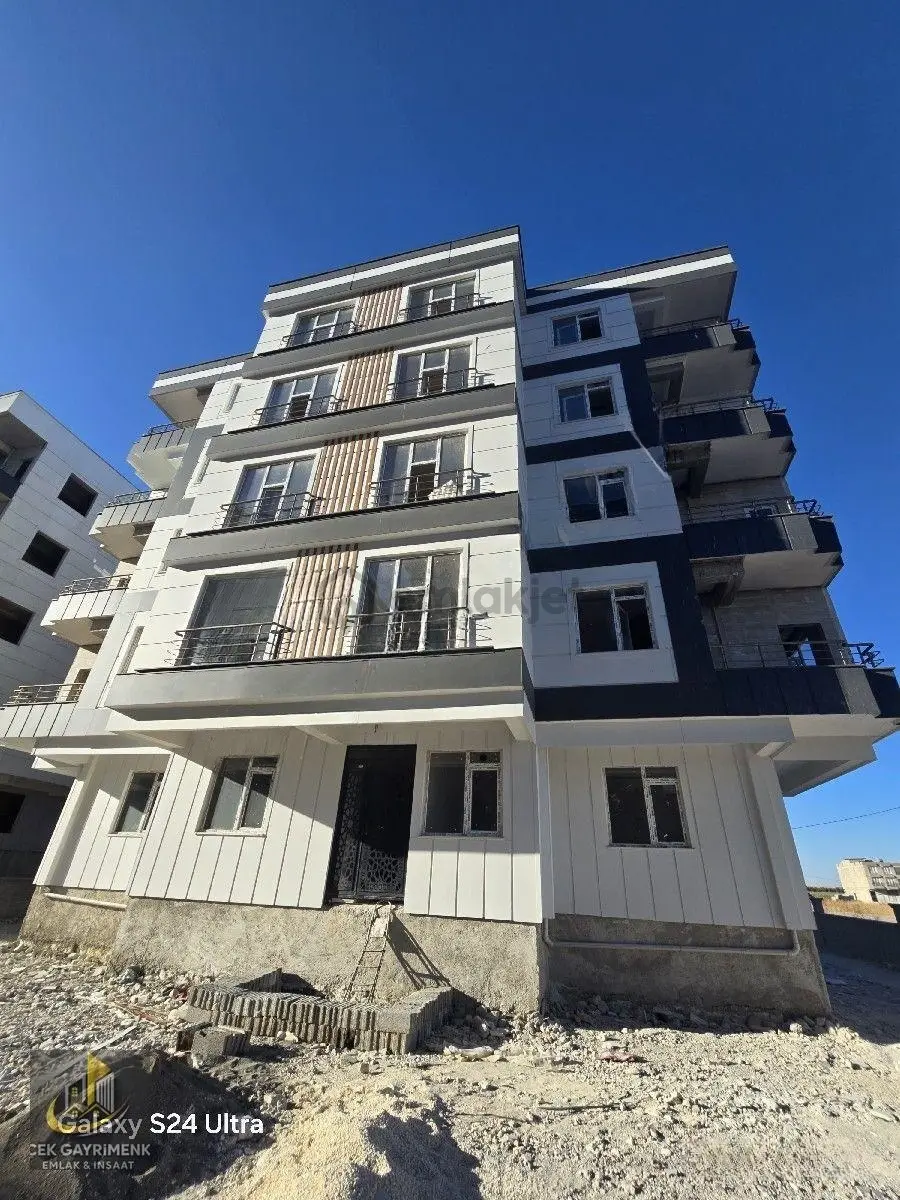 Konukluda Satılık Sıfır 3+1 Daire - 3