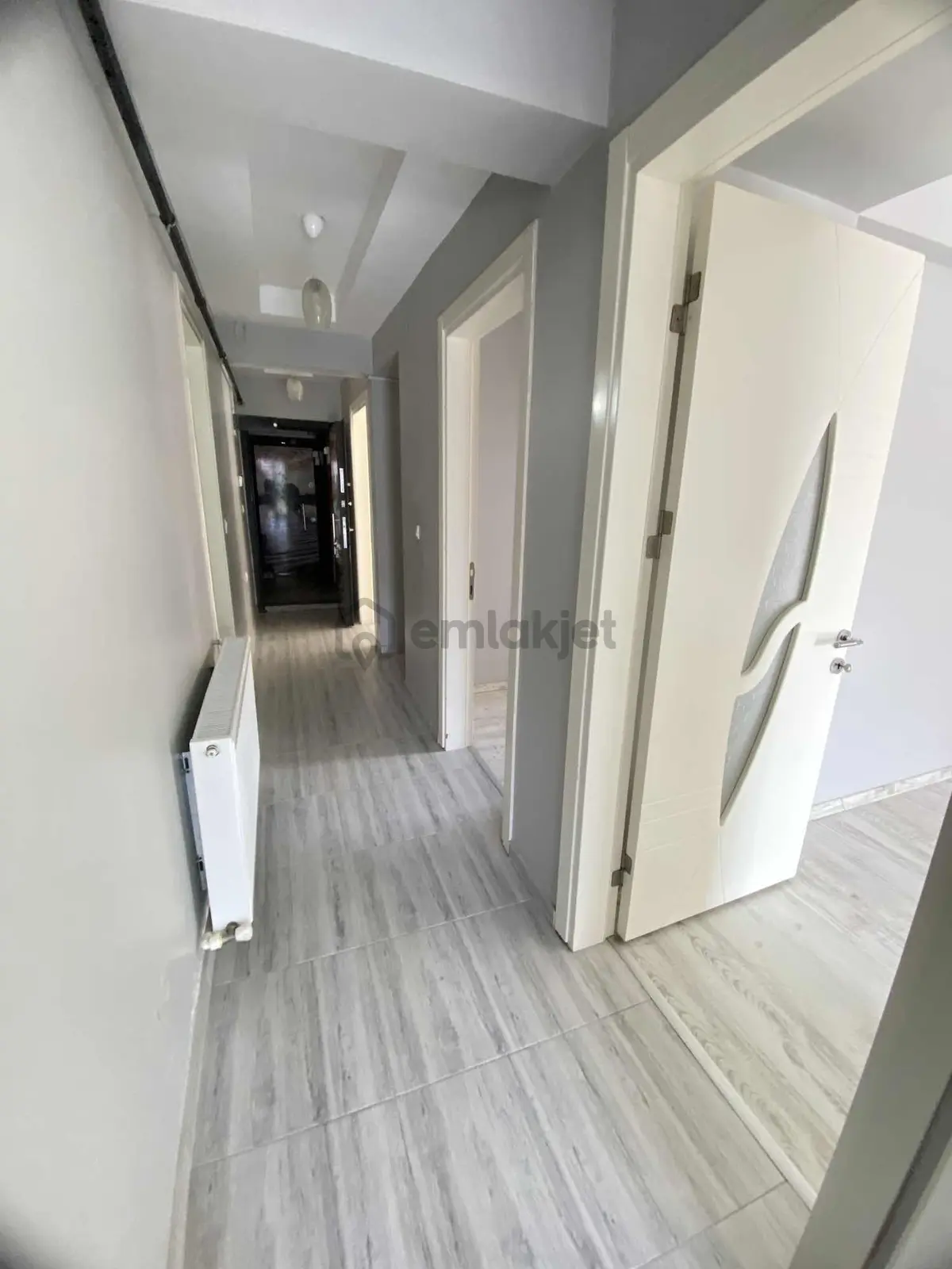 Kiralık Geniş Merkezi Konum 4+1 Bakımlı - 18