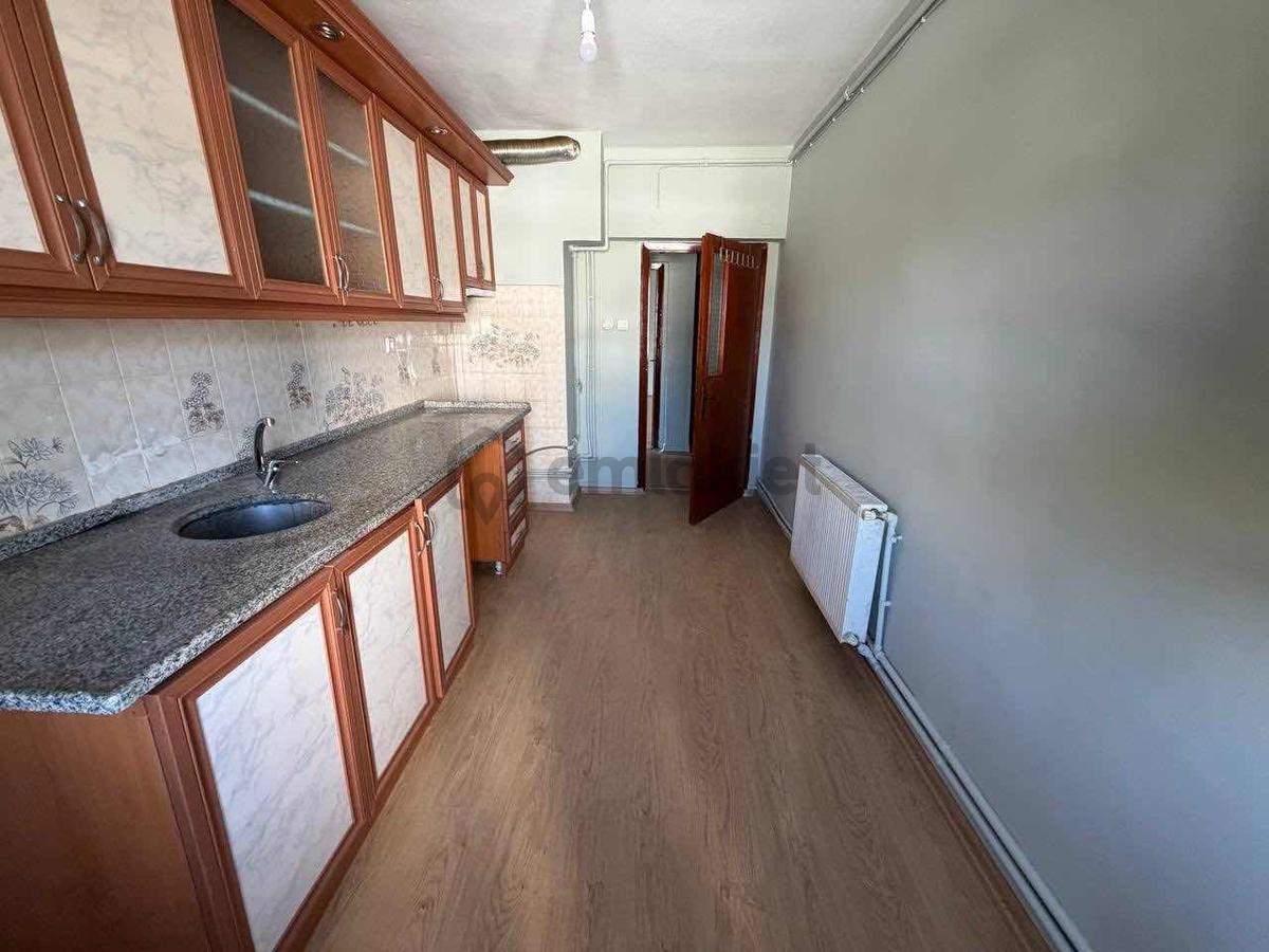 Etimesgut İstasyonda Güney Cepheli 3+1 Kiralık - 4