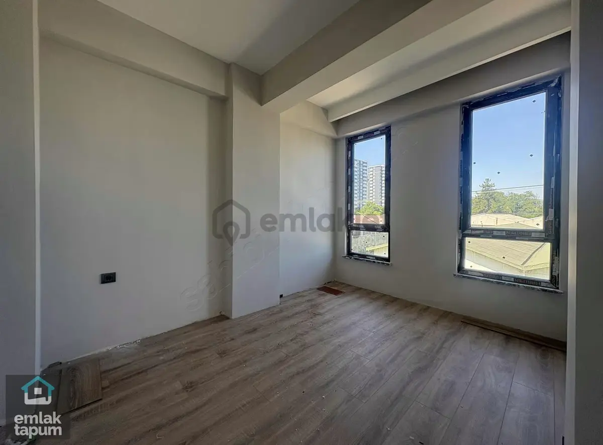 Dolunayda Deniz Manzaralı 1+1 Satılık Daire Fırsatı - 3