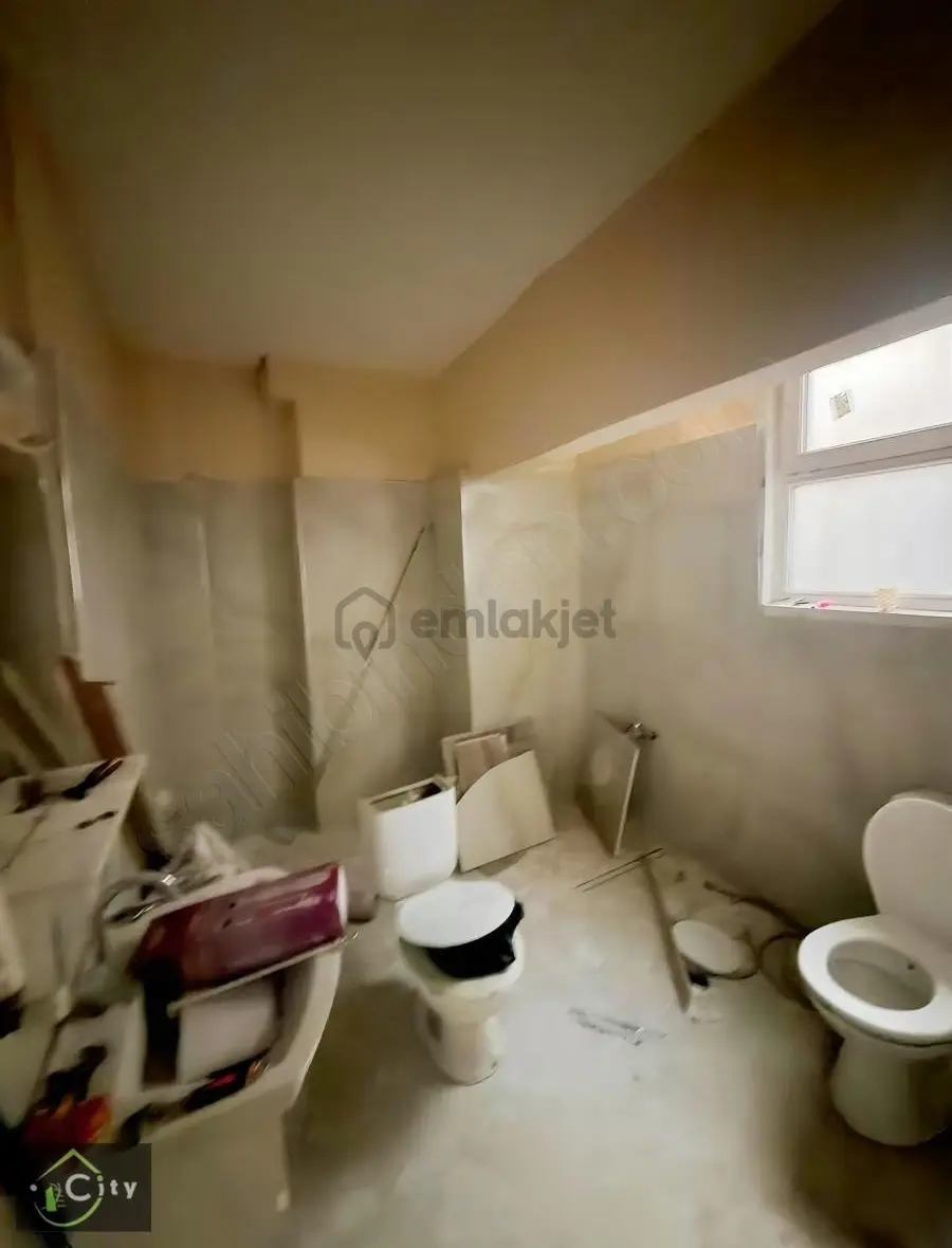 Çapa Millet Cad Üstü Kiralık Boş Daire - 8