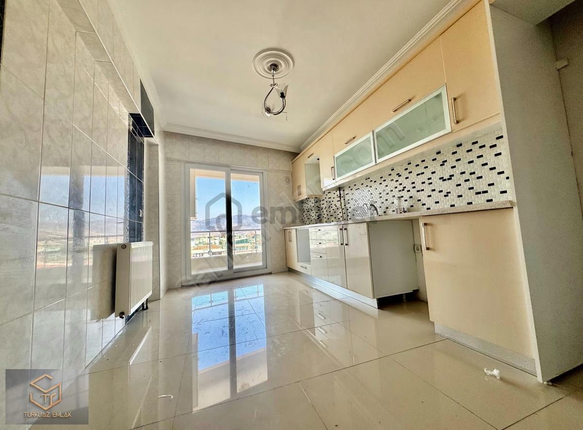 Menemen Tülbentli De Kiralık 3+1 Arakat Daire - 10