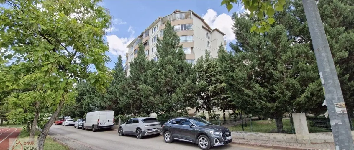 Nezih Site İçerisinde Geniş Bakımlı 3+1 Daire - 2