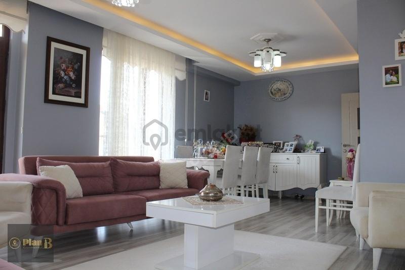 Yahyakaptan Muasırkent Site İçi 3+1 Kilerli Eğimsiz 180 M2 Daire
