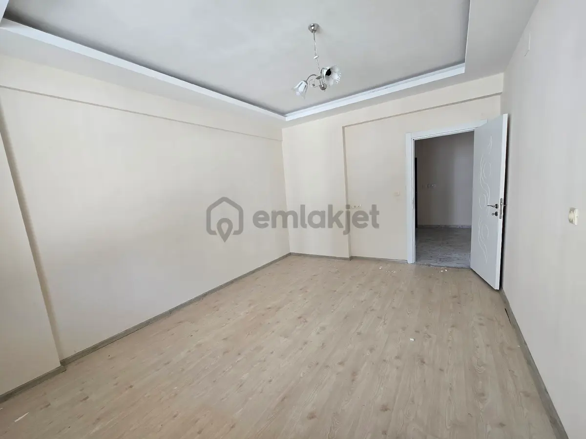 Kiralık 3+1 Daire - 6