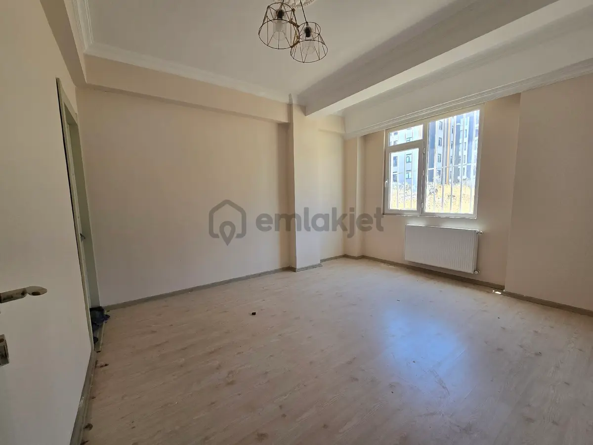 Kiralık 3+1 Daire - 11