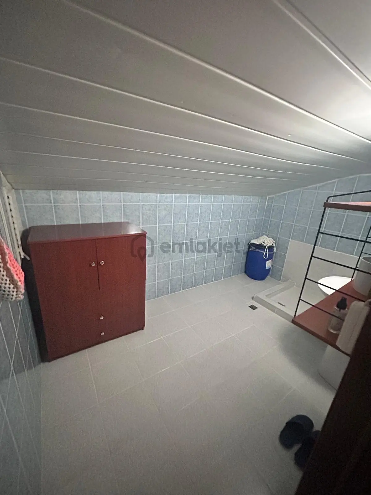 Hürriyette Kiralık 2+1 Çatı Katı Daire - 22