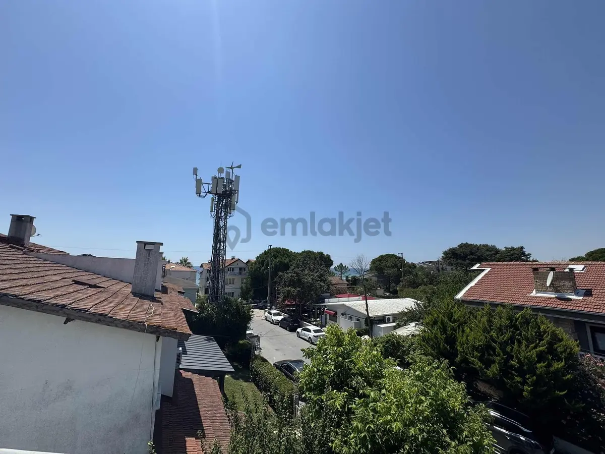 Silivri'de Denize 70 Metre Mesafede 4+1 Satılık Villa - 25