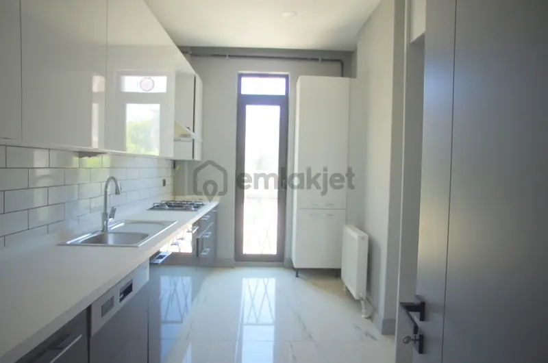 Bağdat Cad. Üzeri | 1.kat | Muayenehane-klinik-ofis Kiralık - 32