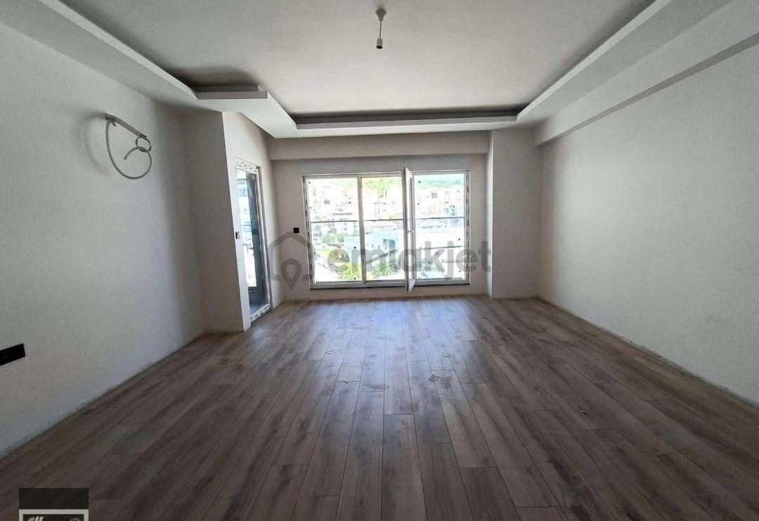 Mutlukentte Merkezi Konum Cadde Üstü - 12