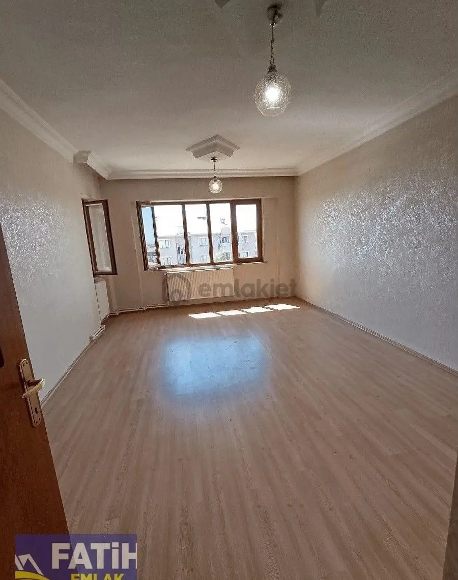 Halil Ağa Mah Kale Yolunda Kiralık 3+1 Daire - 4