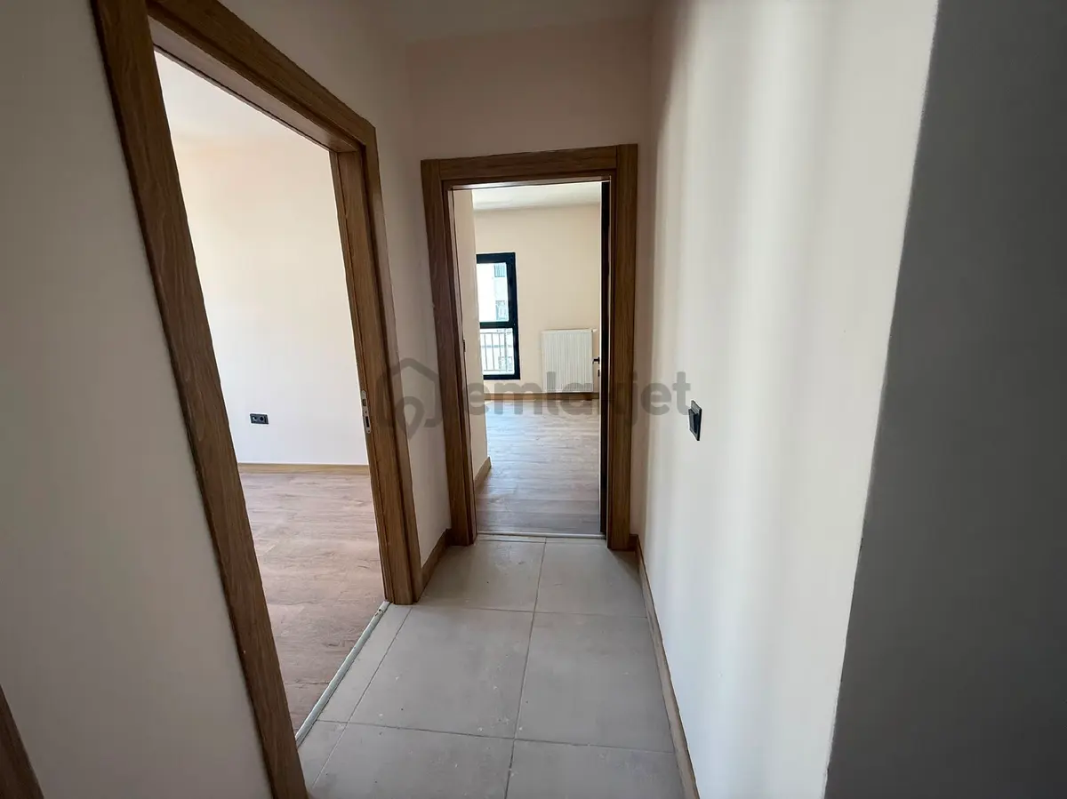 Bostanbaşı 5 Katlı Binanın 4. Arakatı 3+1 Daire - 5