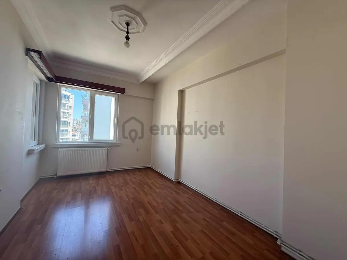 Meydan Kavağında Site İçerisinde Satılık 3*1 Daire - 12
