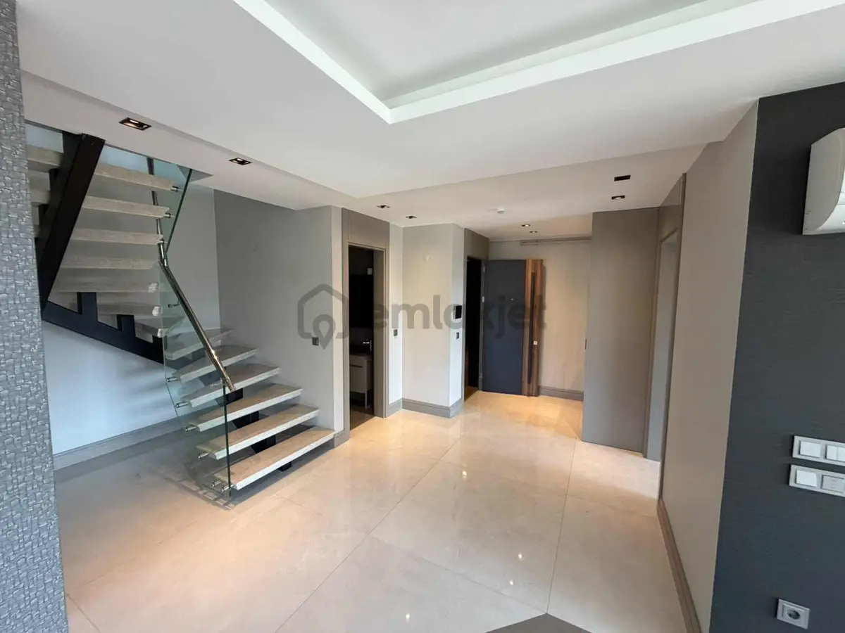 Nergisden Satılık Avlu Bademli Sitesinde 4.5+1 Lüks Daire - 29