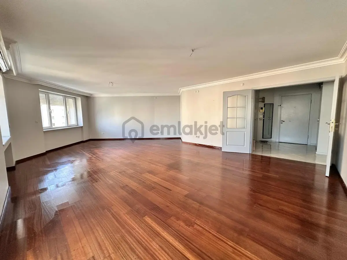 Parlamenterler Sitesi Havuz Cephe Tadilatlı Kiralık 3+1 - 2