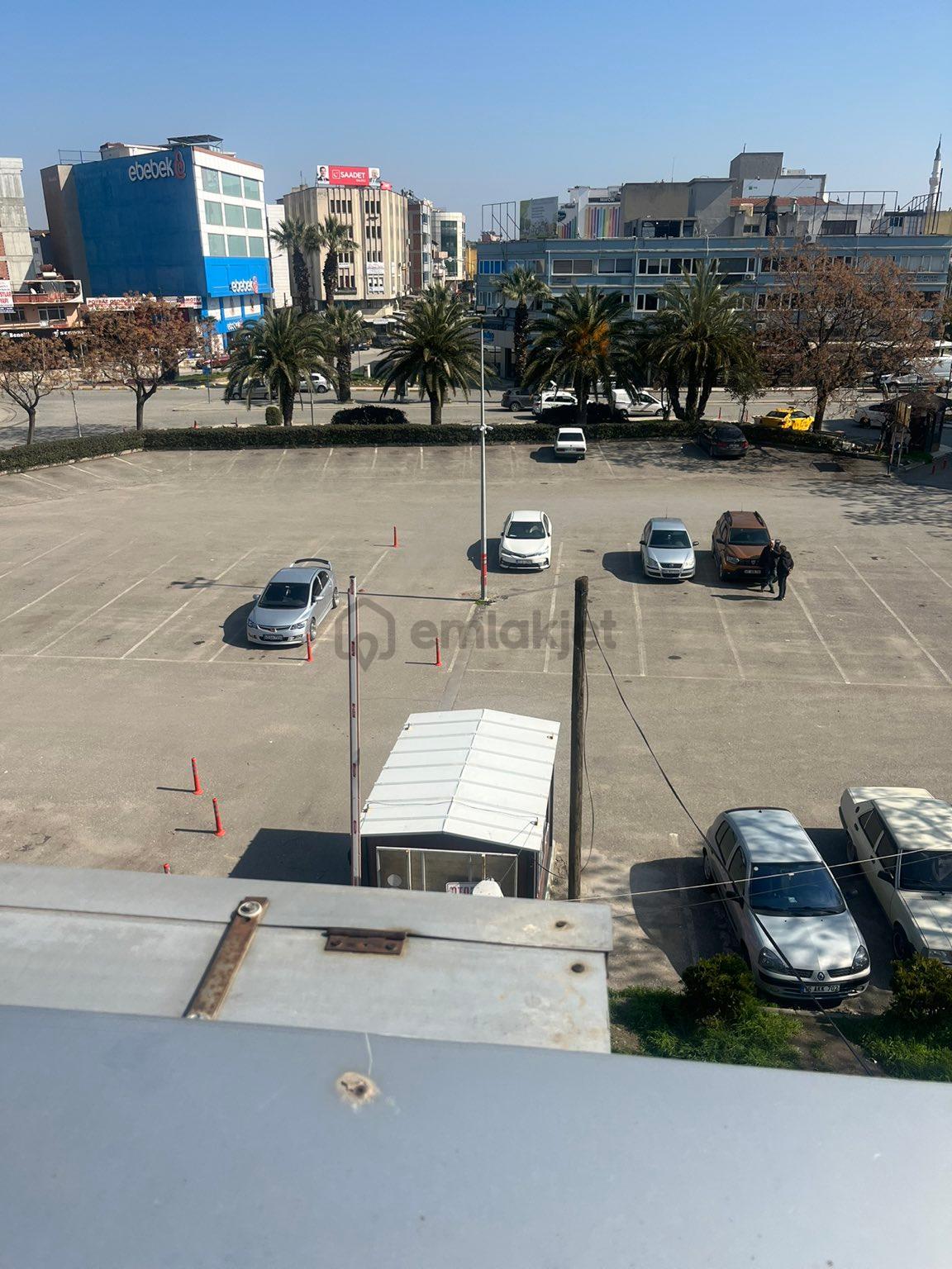 Salihli'de Satılık Dükkan - 18