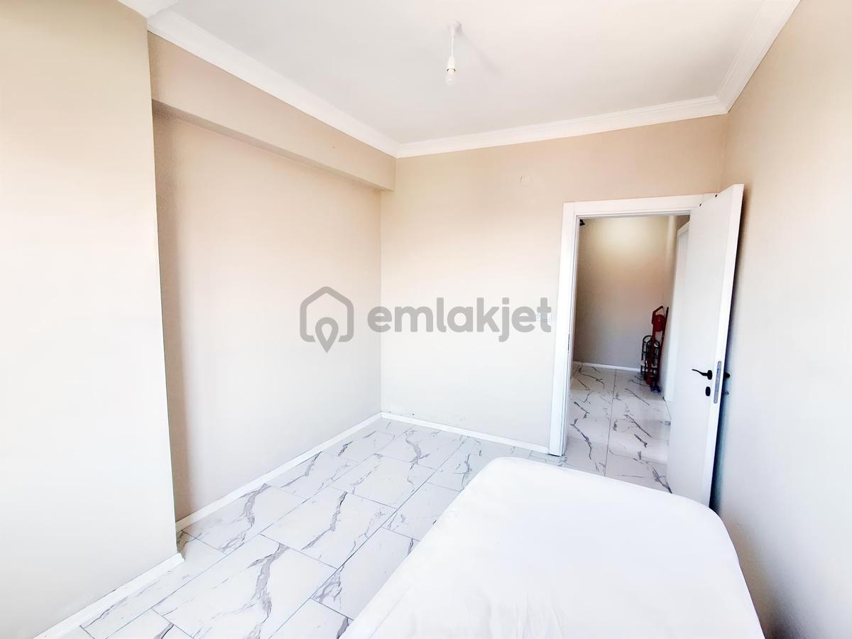 Karasuda Havuzlu Sitede Satılık Eşyalı 2+1 Daire - 14