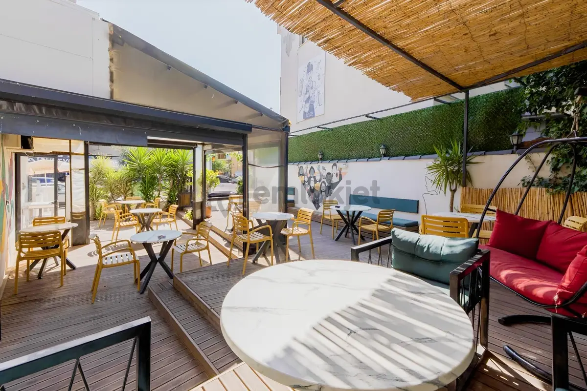 Urla Merkezde Mükemmel Konumda Devren Kiralık Cafe - 6