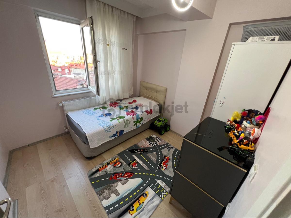 Devrim Caddesi Üstünde Satılık 5+2 18 Yaşında Dubleks Daire - 19