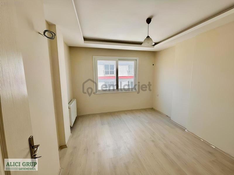 Stad Yakını Kapalı Mutfak Kombili 2+1 Kiralık Daire - 18