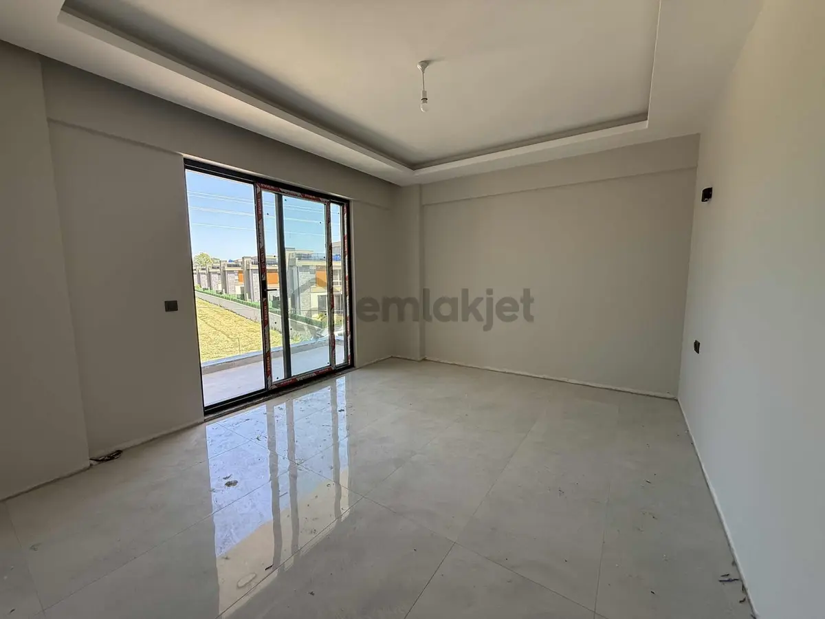 Serdivan Aralık'ta Satılık 5+1 Lüks Villa - 18