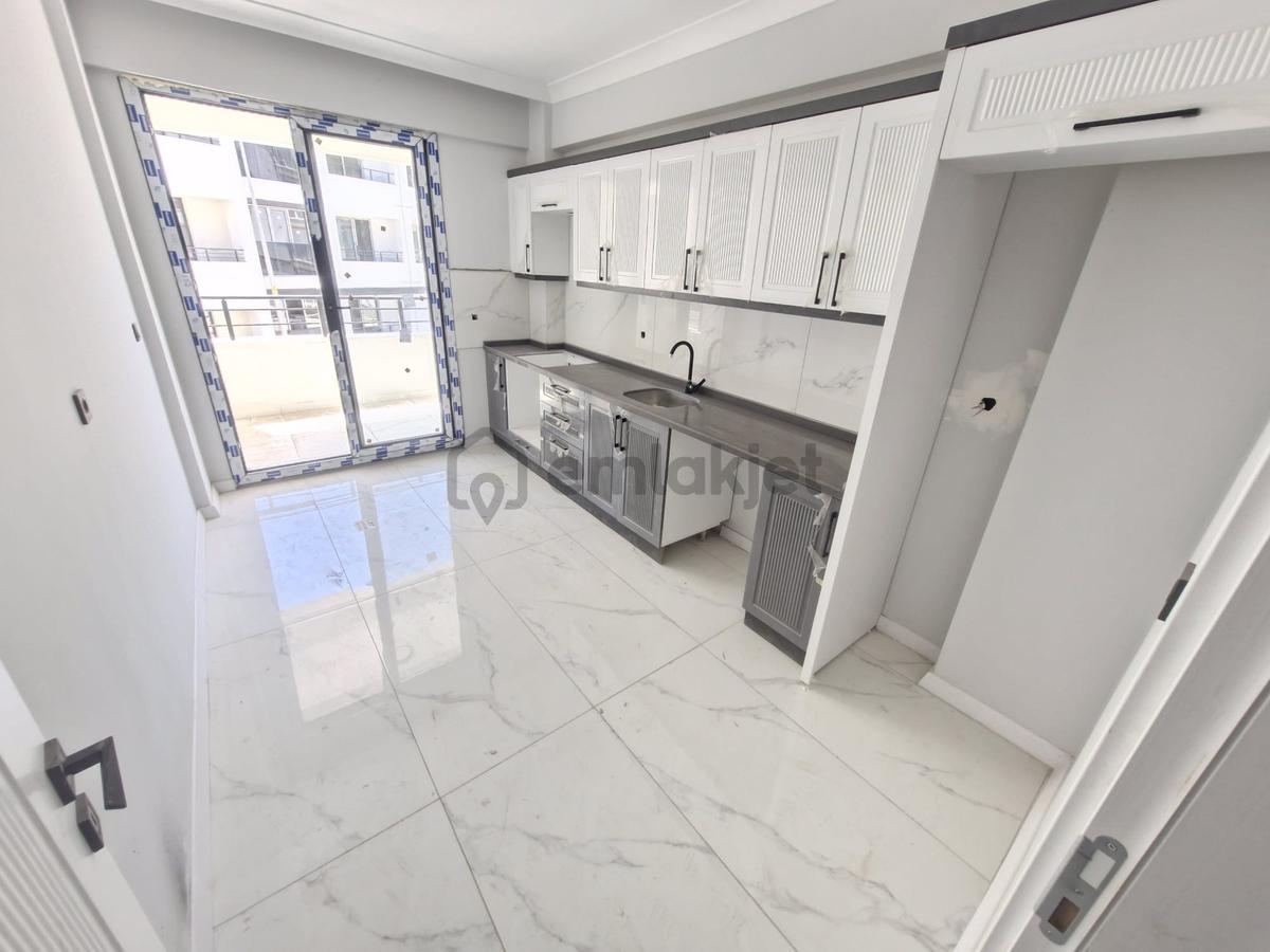 Huzur'dan Harika Konumda 2+1 Ebeveny Banyolu Satılık Daire - 12