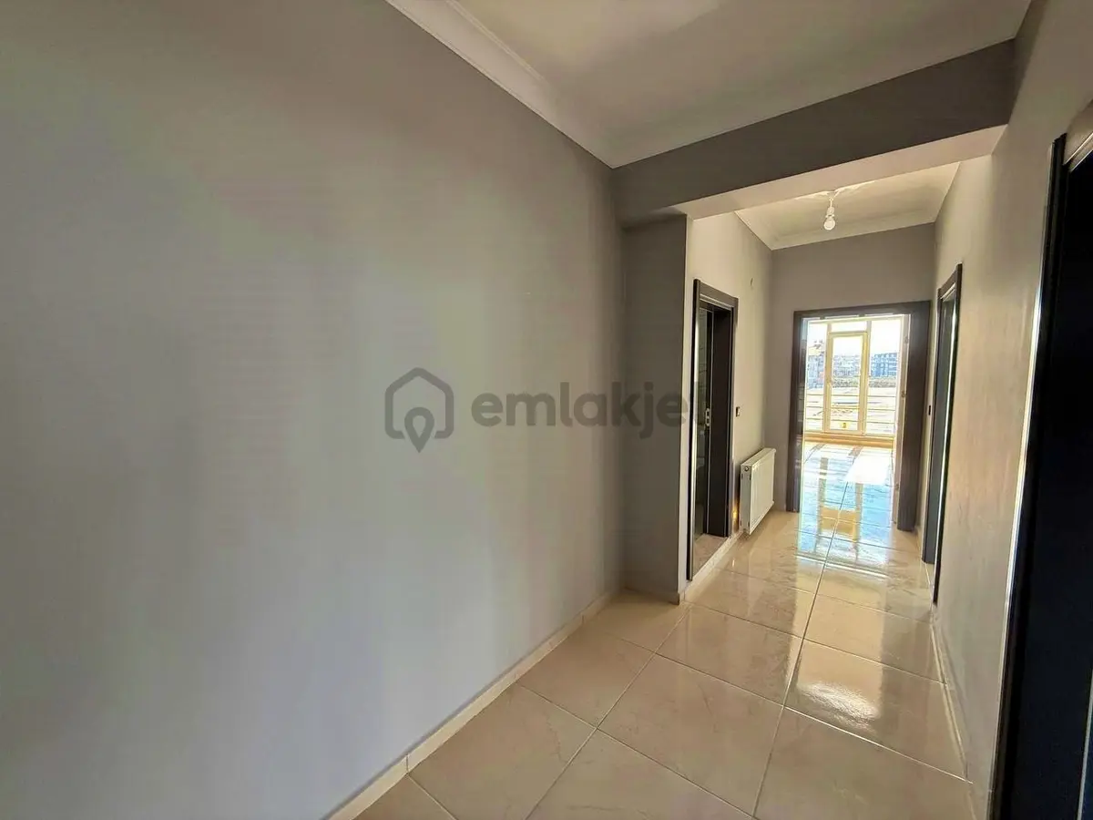 Uytun'dan Kadıköyde 3 Katlı Binada Geniş Kullanışlı 2+1 Daire - 5