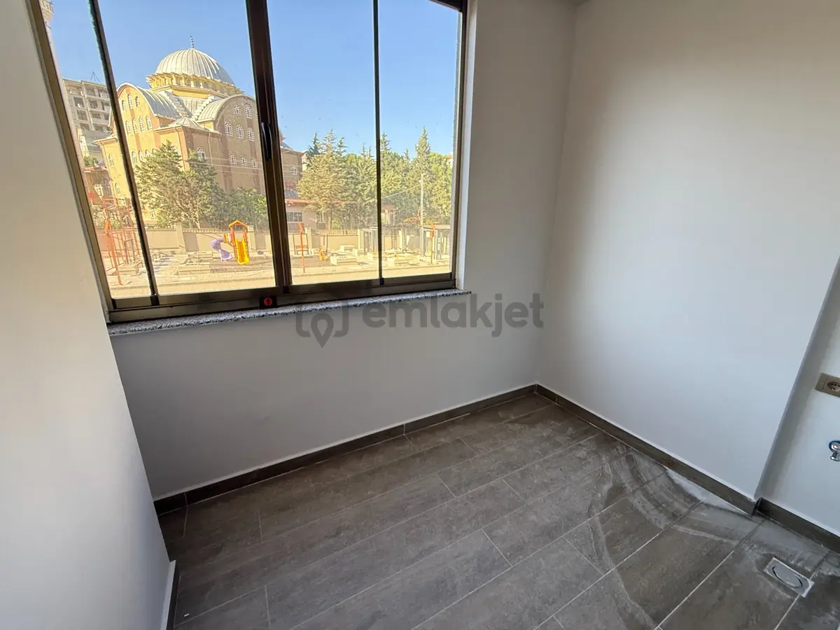 Yeni - Merkezi Konum - Cadde Üzeri - Satılık Lüx 5+1 Daire - 27