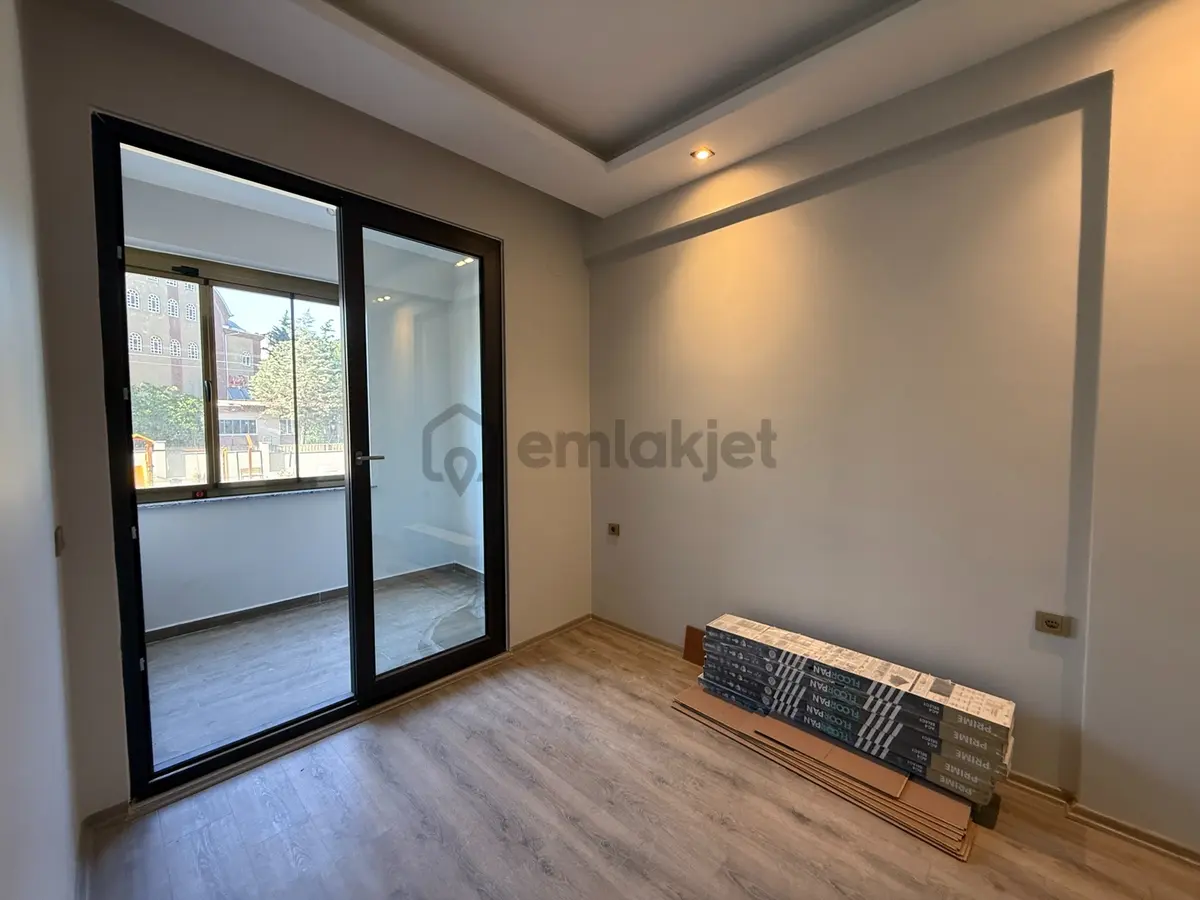 Yeni - Merkezi Konum - Cadde Üzeri - Satılık Lüx 5+1 Daire - 25