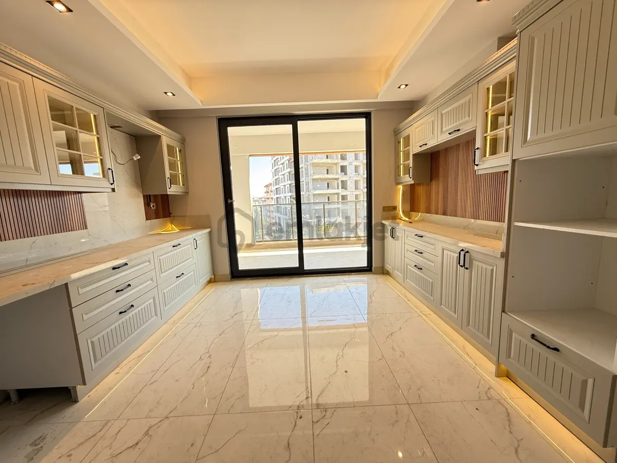 Yeni - Merkezi Konum - Cadde Üzeri - Satılık Lüx 5+1 Daire - 13