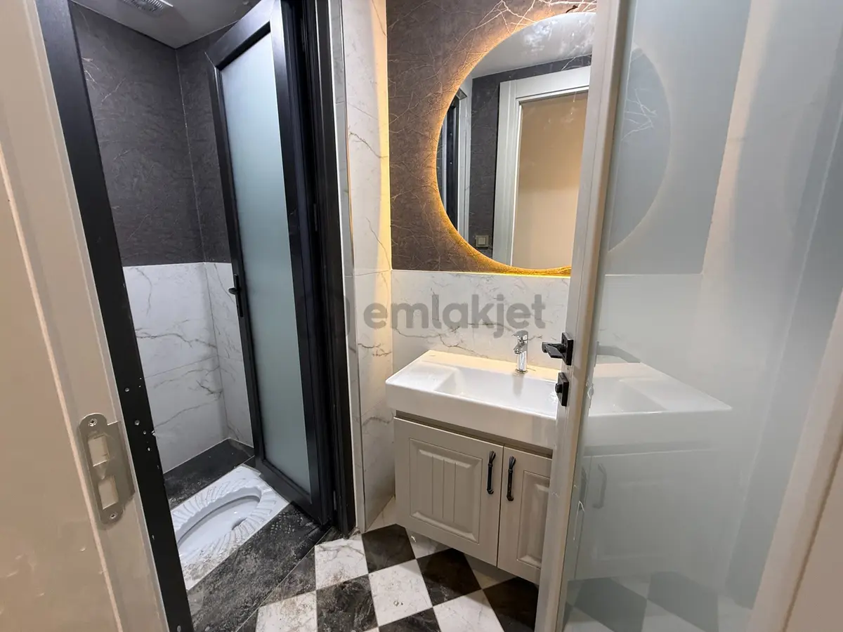 Yeni - Merkezi Konum - Cadde Üzeri - Satılık Lüx 5+1 Daire - 12