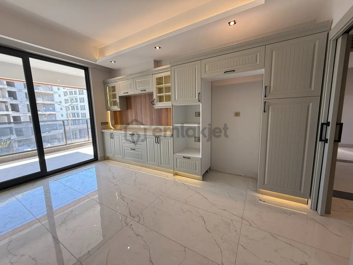 Yeni - Merkezi Konum - Cadde Üzeri - Satılık Lüx 5+1 Daire - 5
