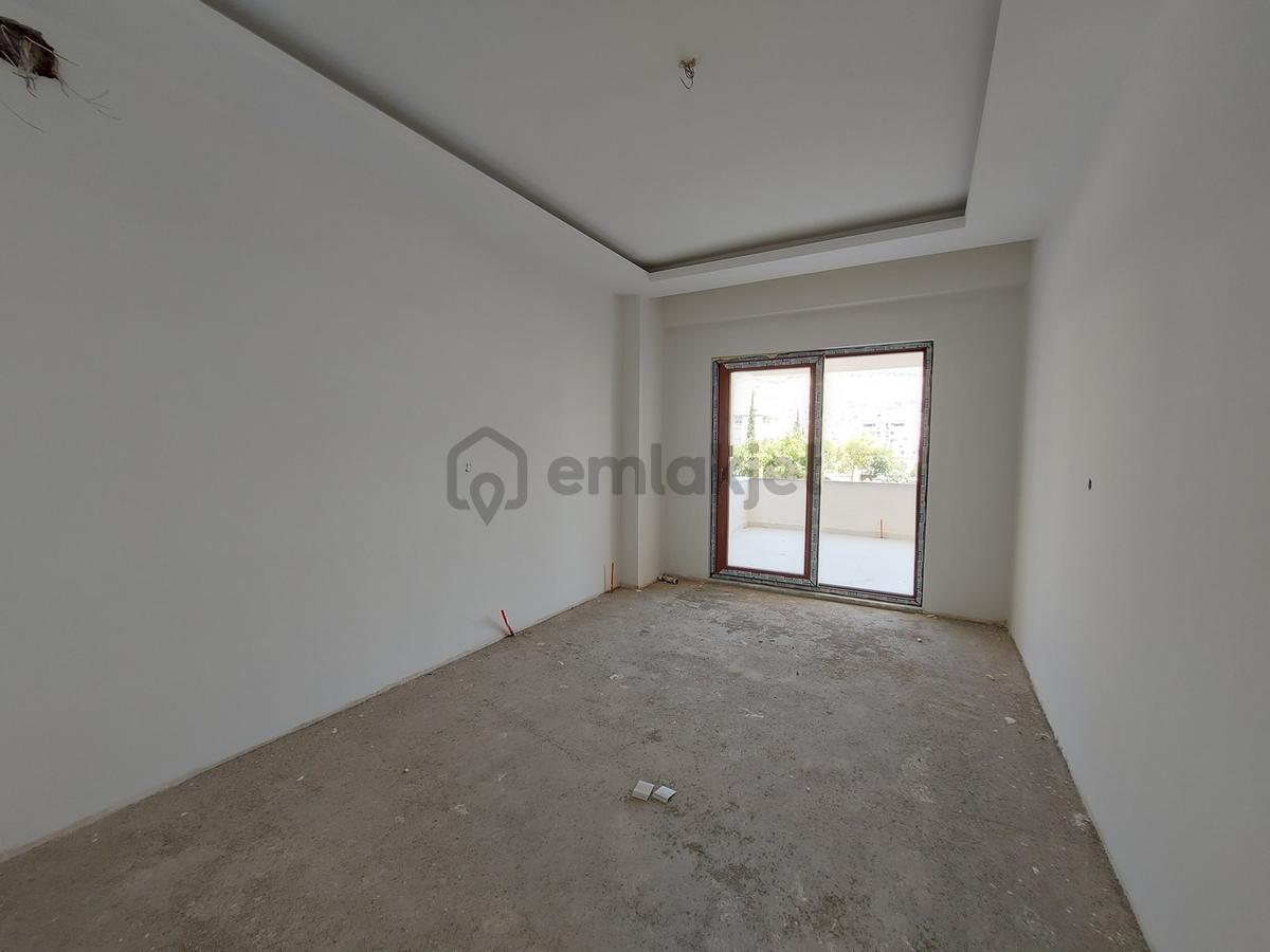 Şekerdere Cadde Üstü Yeni Yapı-az Katlı-geniş 3+1 Daire - 20