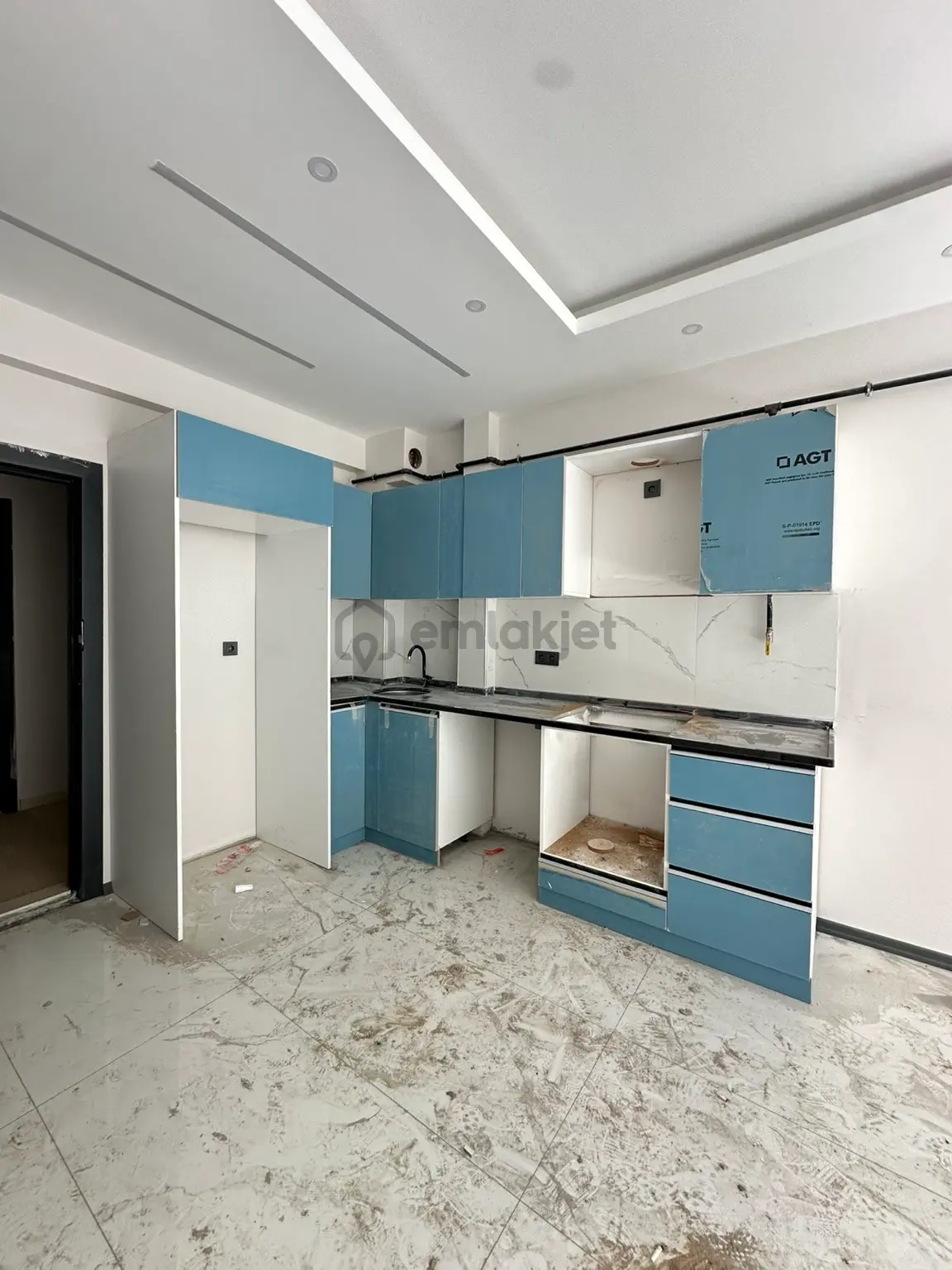 Tuğra'dan Site İçerisinde 1+1 Havuz Cephe Satılık Daire - 6
