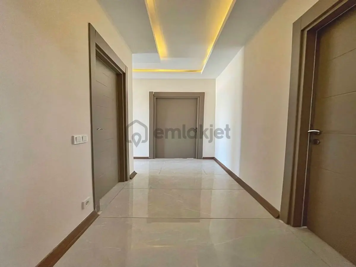 Metrobüse Yakın Site İçi 3+1 120m2 Satılık Daire - 5