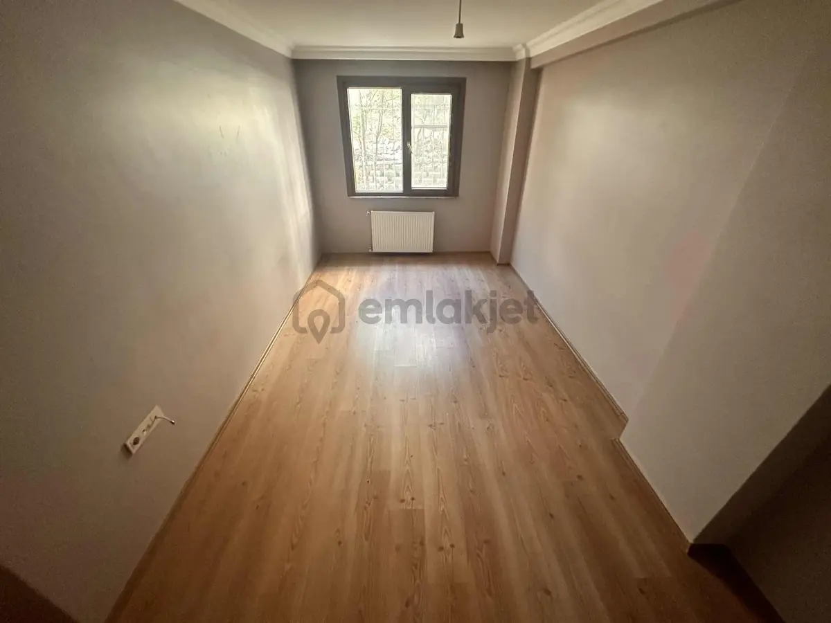Esenevler Mah. 1+1 Ayrı Mutfaklı Süper Daire - 13
