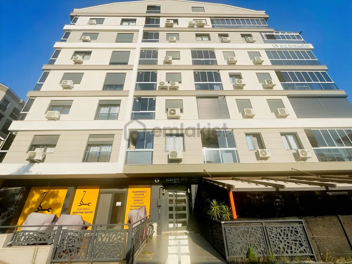 Karşıyaka Şemiklerde Ana Cadde'de 2+1 Satılık Daire - 19