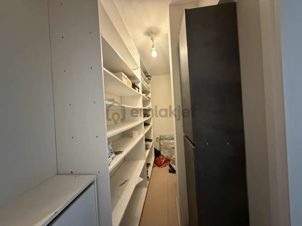 Villakent'te Kapalı Mutfak Şömineli 4+2 Satılık Villa - 32