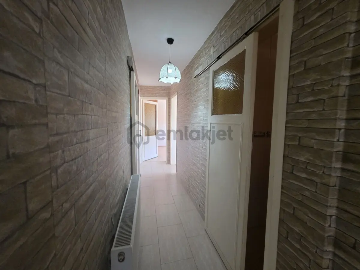Öğretmenler Mh. İskeleye Yakın Denize 100 M. Kiralık 3+1 Daire - 21
