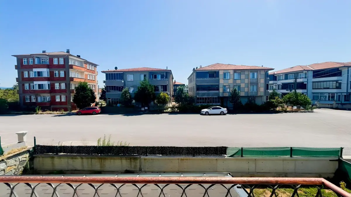 Ata'dan Emsali Olmayan Çift Balkon Açık Cephe Mutfak Ayrı 2+1 ! - 18