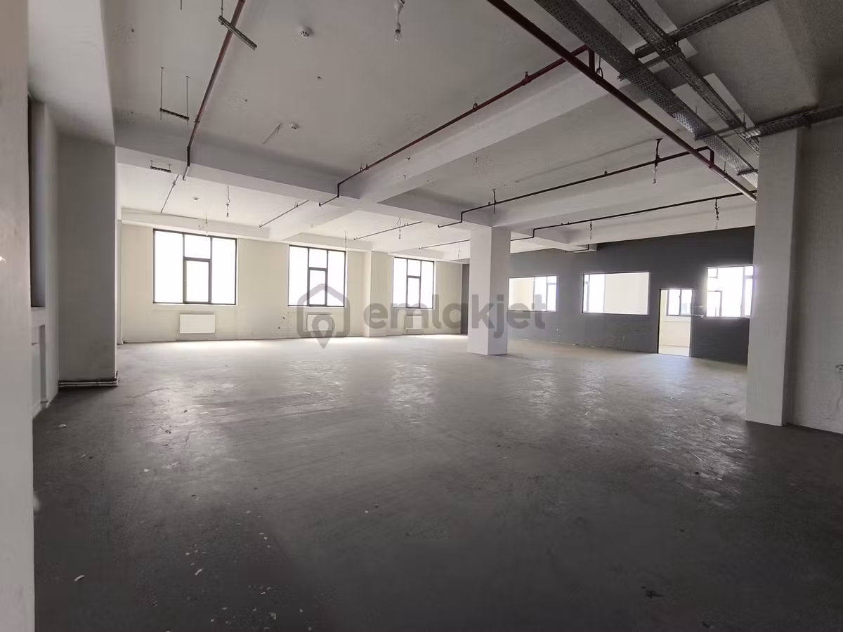 Mahmutbey De Kiralık İmalata Uygun İş Yeri Binası - 2