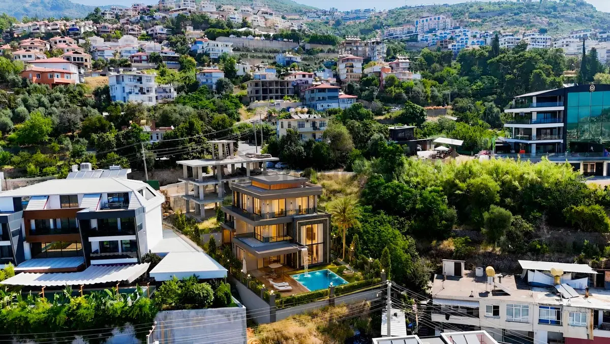 Hasbahçede 4 Katlı Asansörlü Ultra Lüks Müstakil Villa