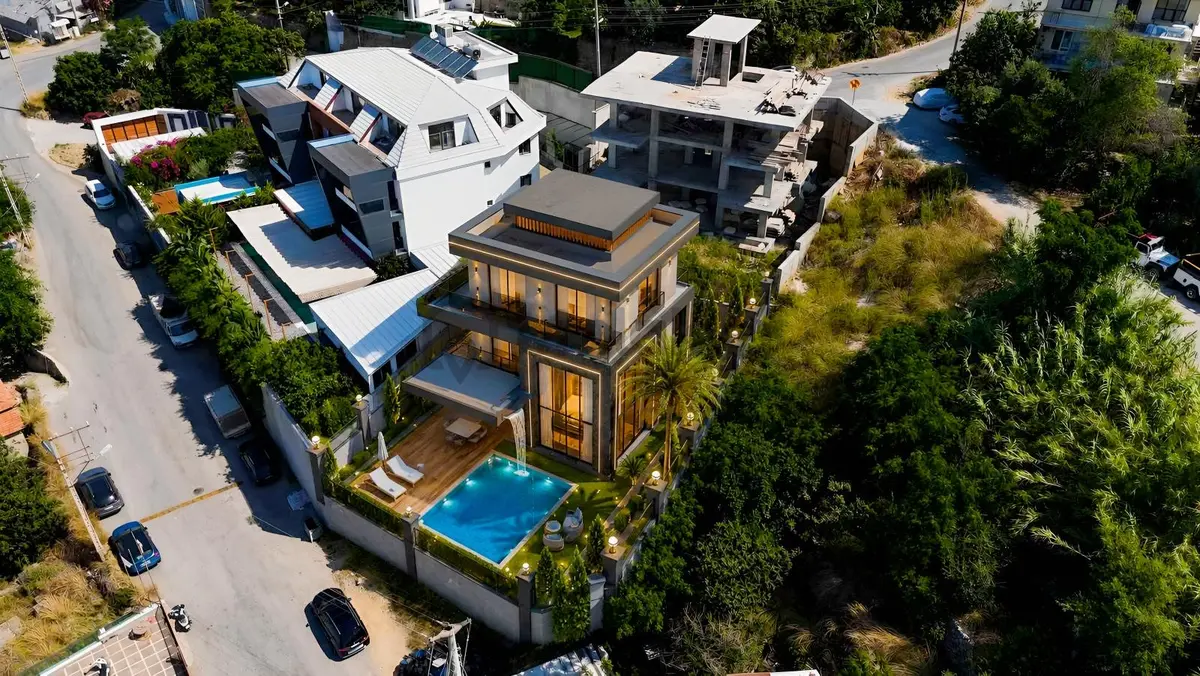 Hasbahçede 4 Katlı Asansörlü Ultra Lüks Müstakil Villa - 9