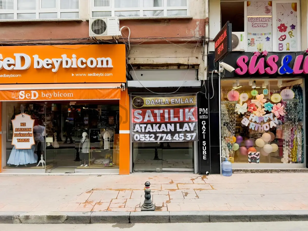 Gazi Caddesi'nde Satılık Dükkan - 14