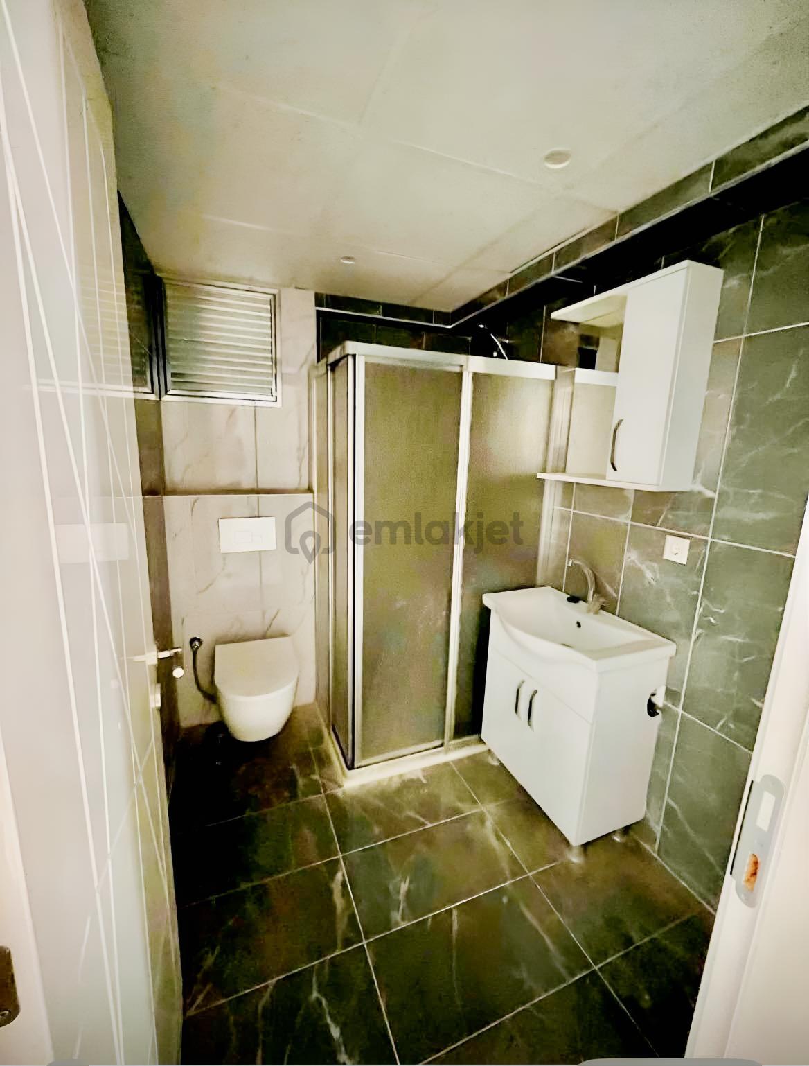 Cakmakda 150 M2 3+1 Ebebeyn Banyolu Ön Cephe Daire !!! - 13
