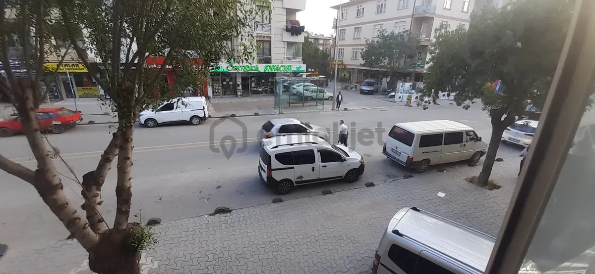 Şeker Tekke'de Satılık 3+1 Dükkan Üstü Satılık Daire - 8