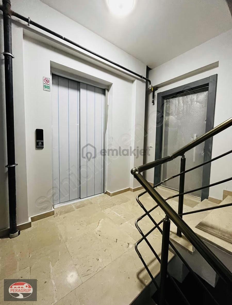 {peradan} Libadiye Cad. Yeni Binada-metroya Yakın 2+1 Daire - 24