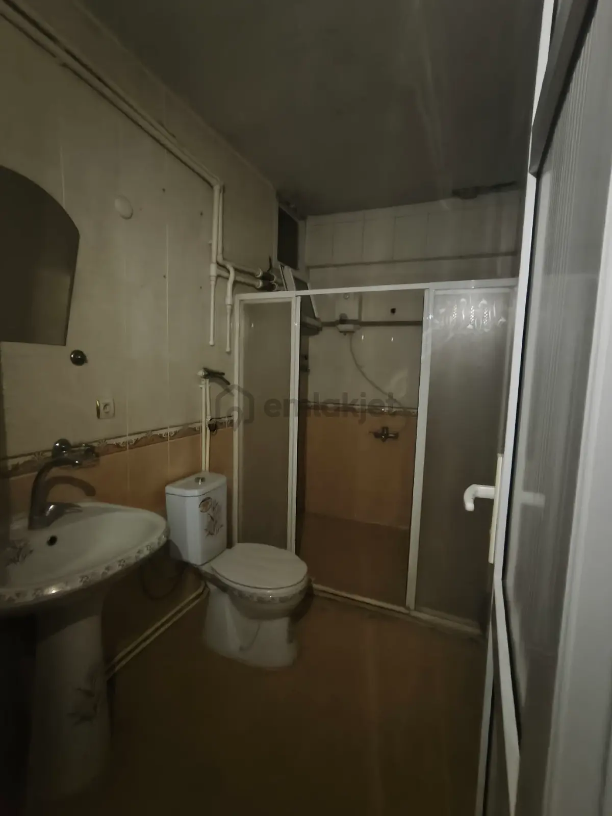 Kurtuluş Mah Kiralık 3+1 Doğalgazlı Daire - 9